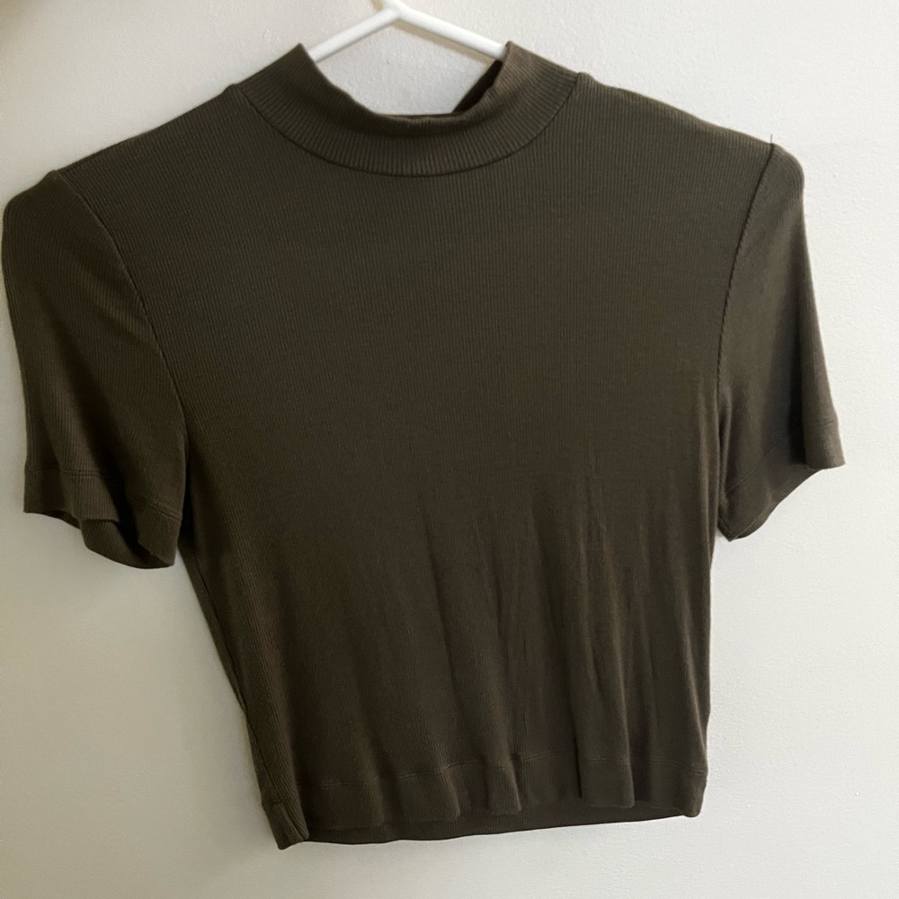 Aritzia Babaton mock neck top